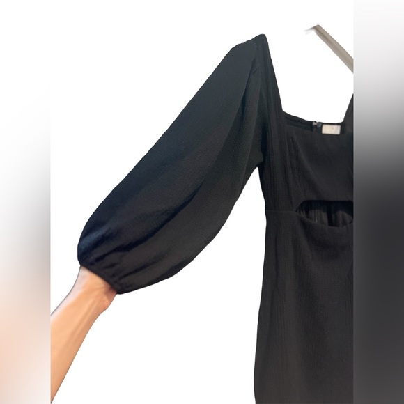 ASTR NWT Cutout Long Balloon Sleeve A-line Wrap Mini Dress in Black Size Small - Picture 7 of 15